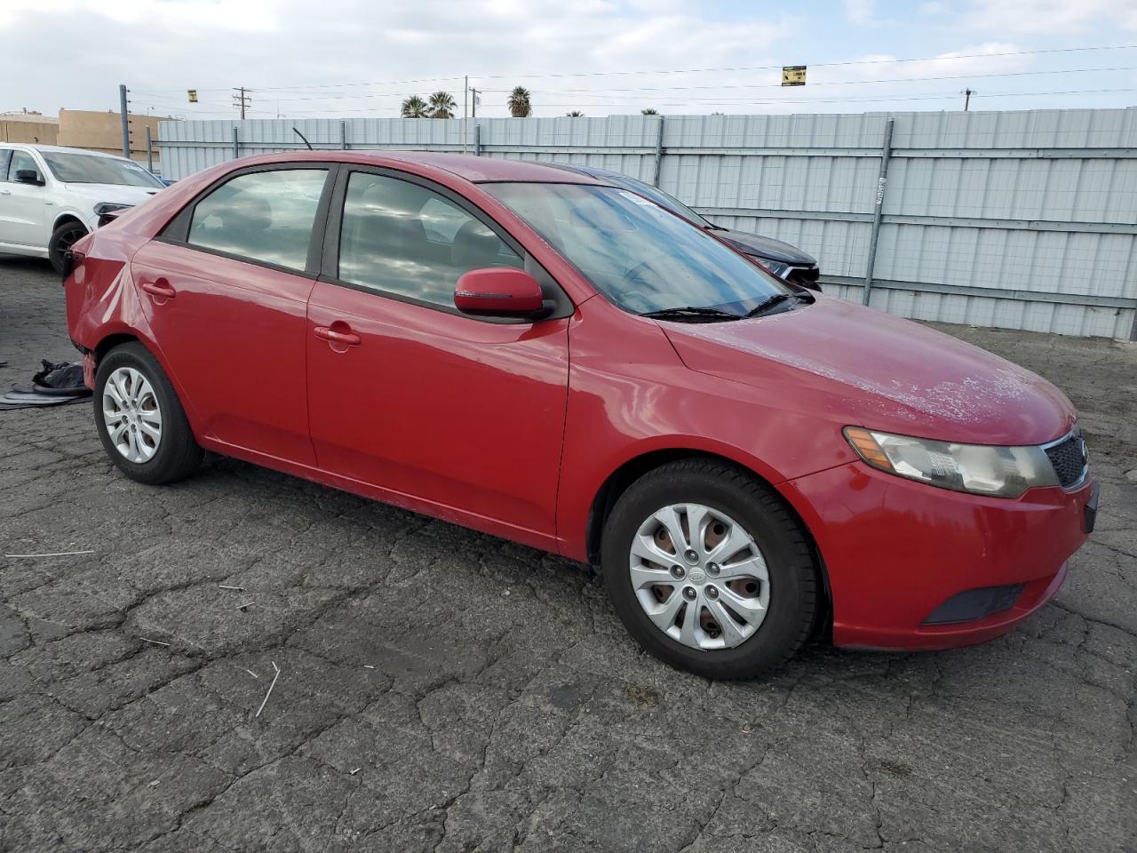 VIN KNAFU4A21D5740443 2013 KIA FORTE no.4