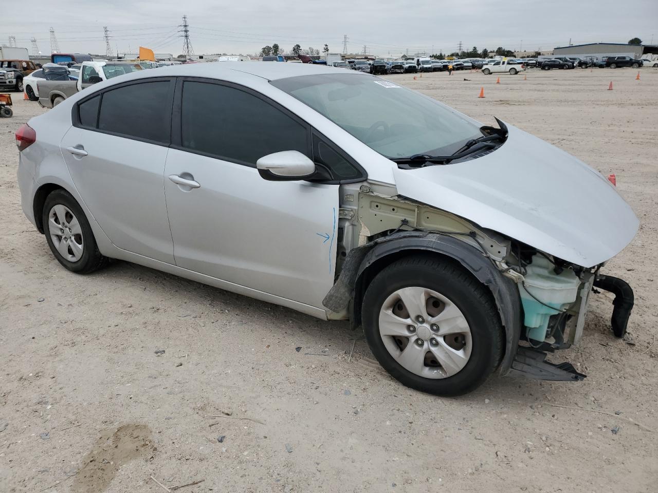2017 Kia Forte - Image 4