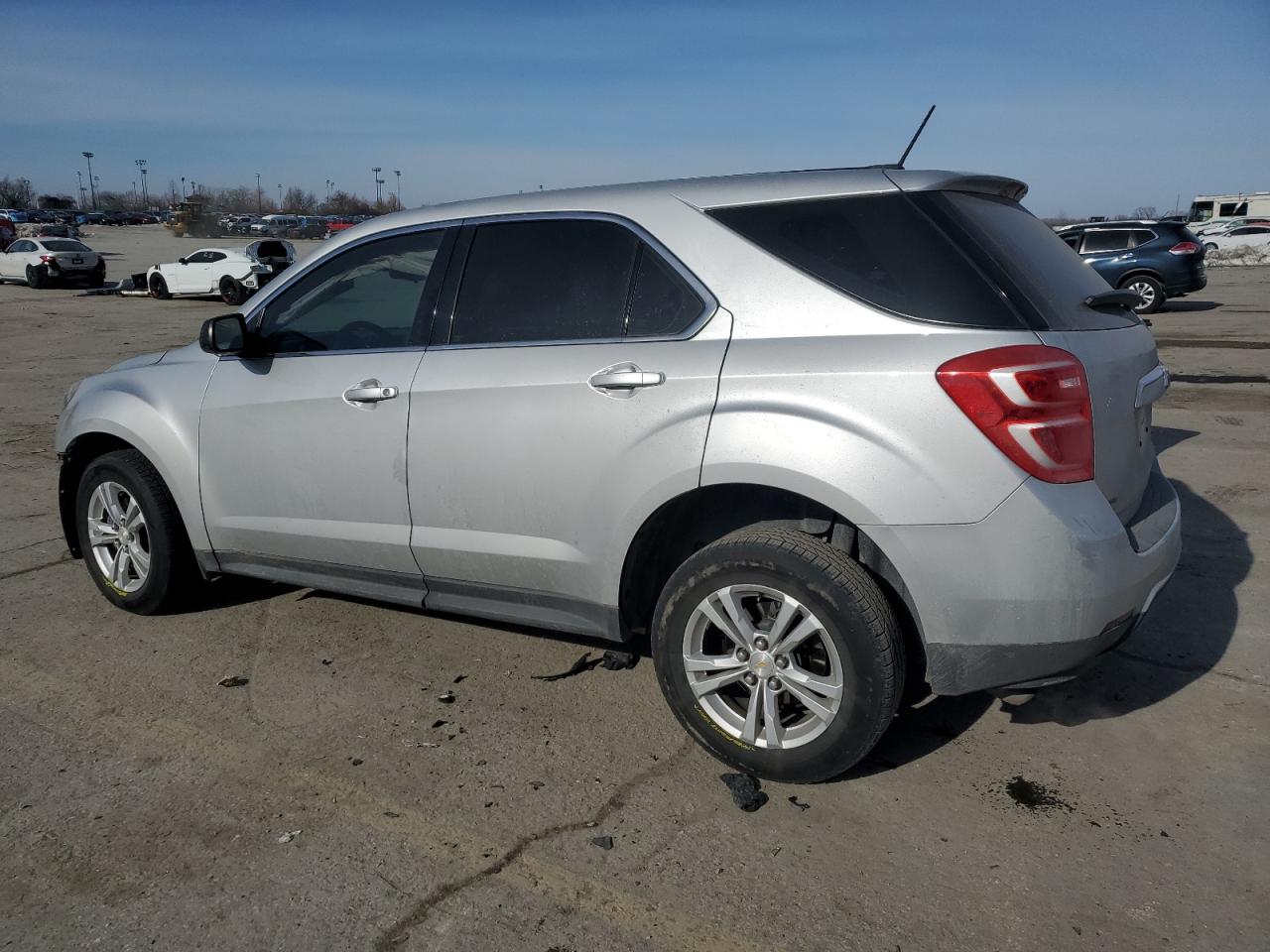 2016 Chevrolet Equinox - Image 2