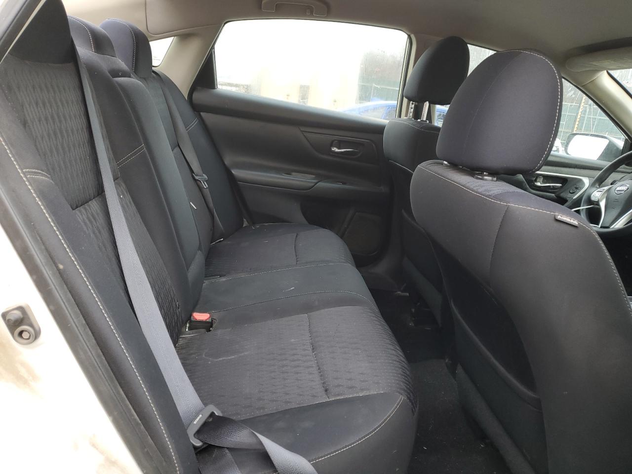 2017 Nissan Altima - Image 10