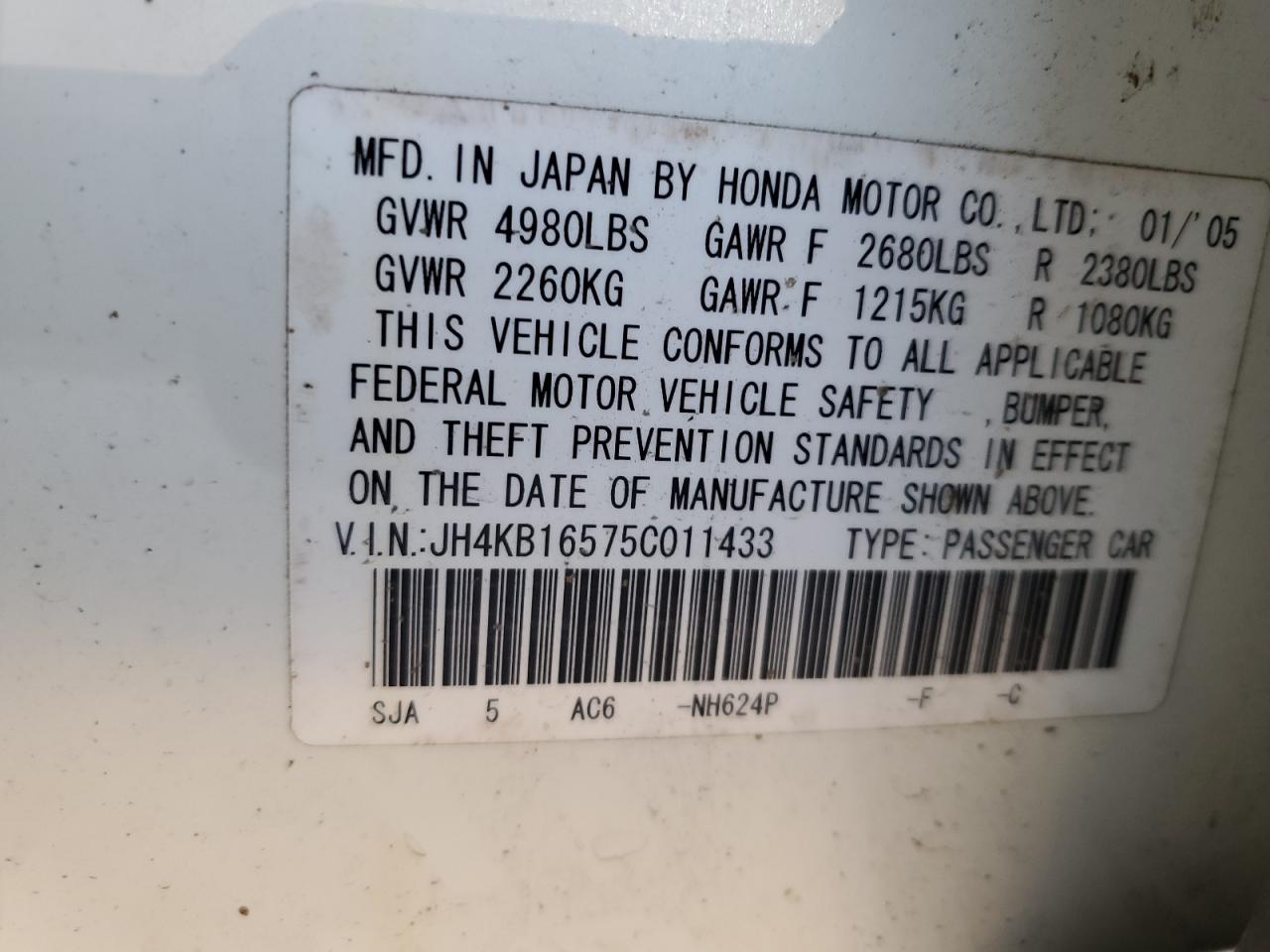 2005 Acura RL - Image 12