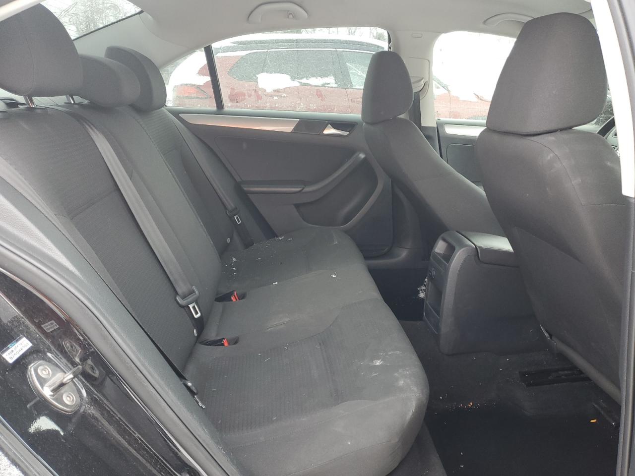 2015 Volkswagen Jetta - Image 10