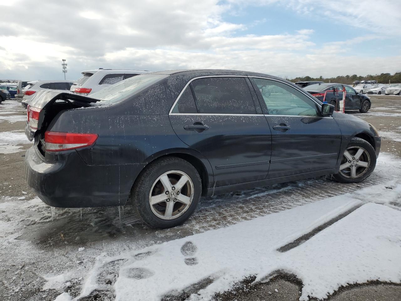 2004 Honda Accord - Image 3