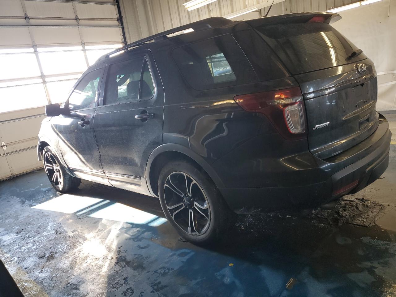 2015 Ford Explorer - Image 2