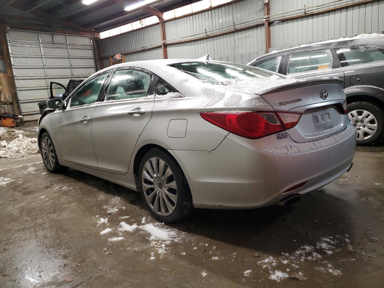 2013 Hyundai Sonata - Image 2