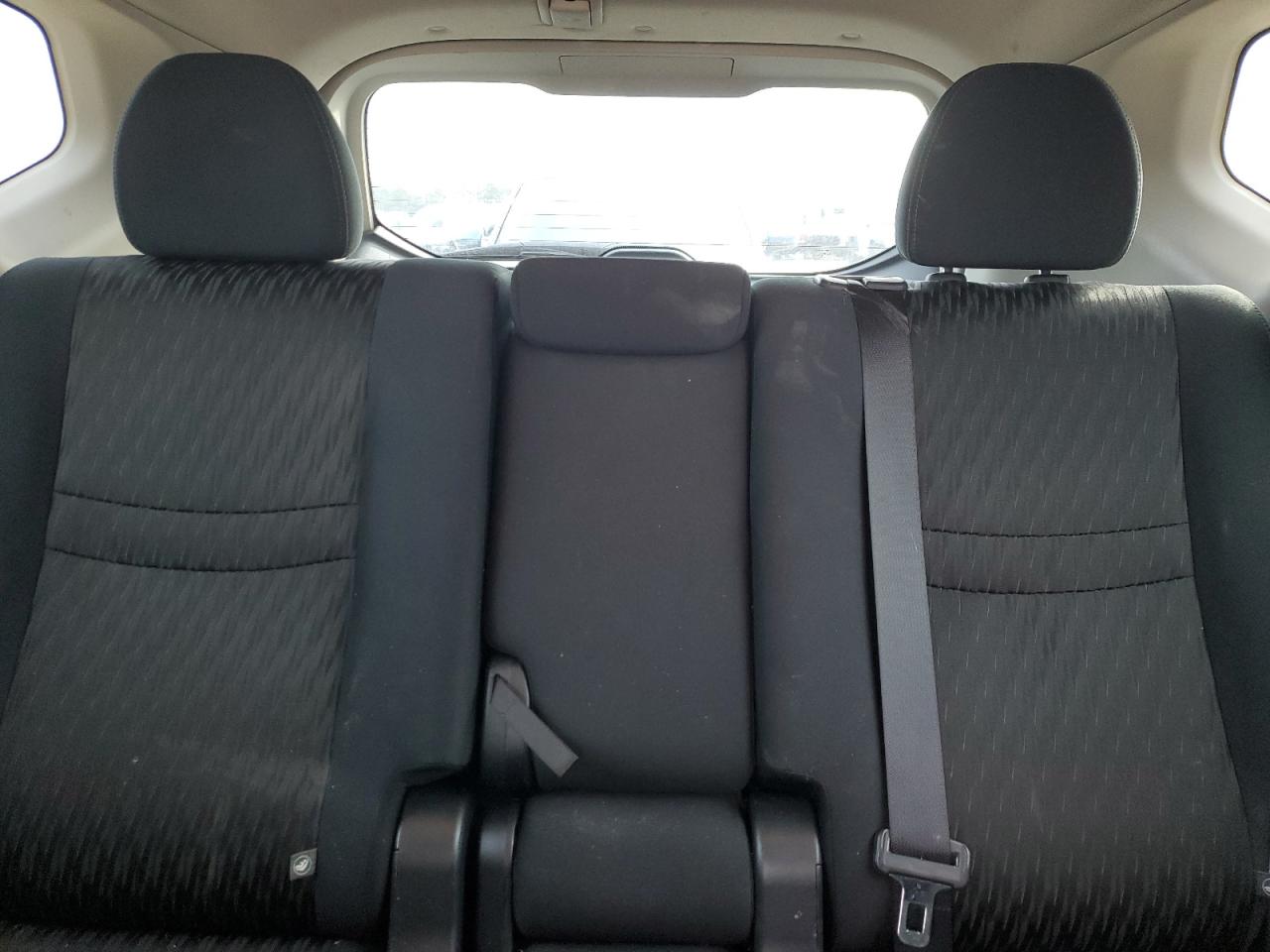 2018 Nissan Rogue - Image 10