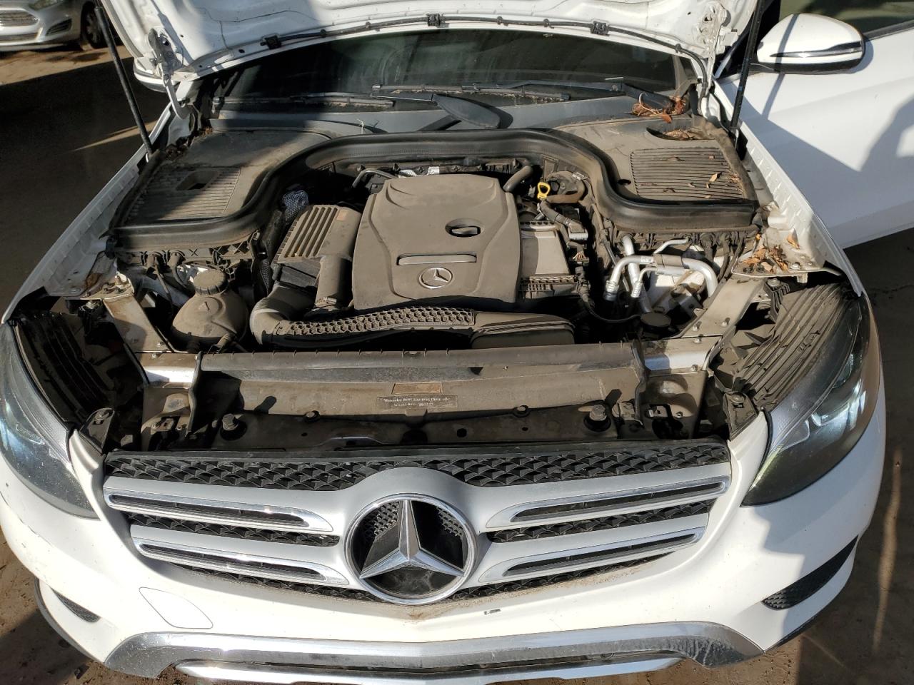 2017 Mercedes-Benz GLC - Image 11