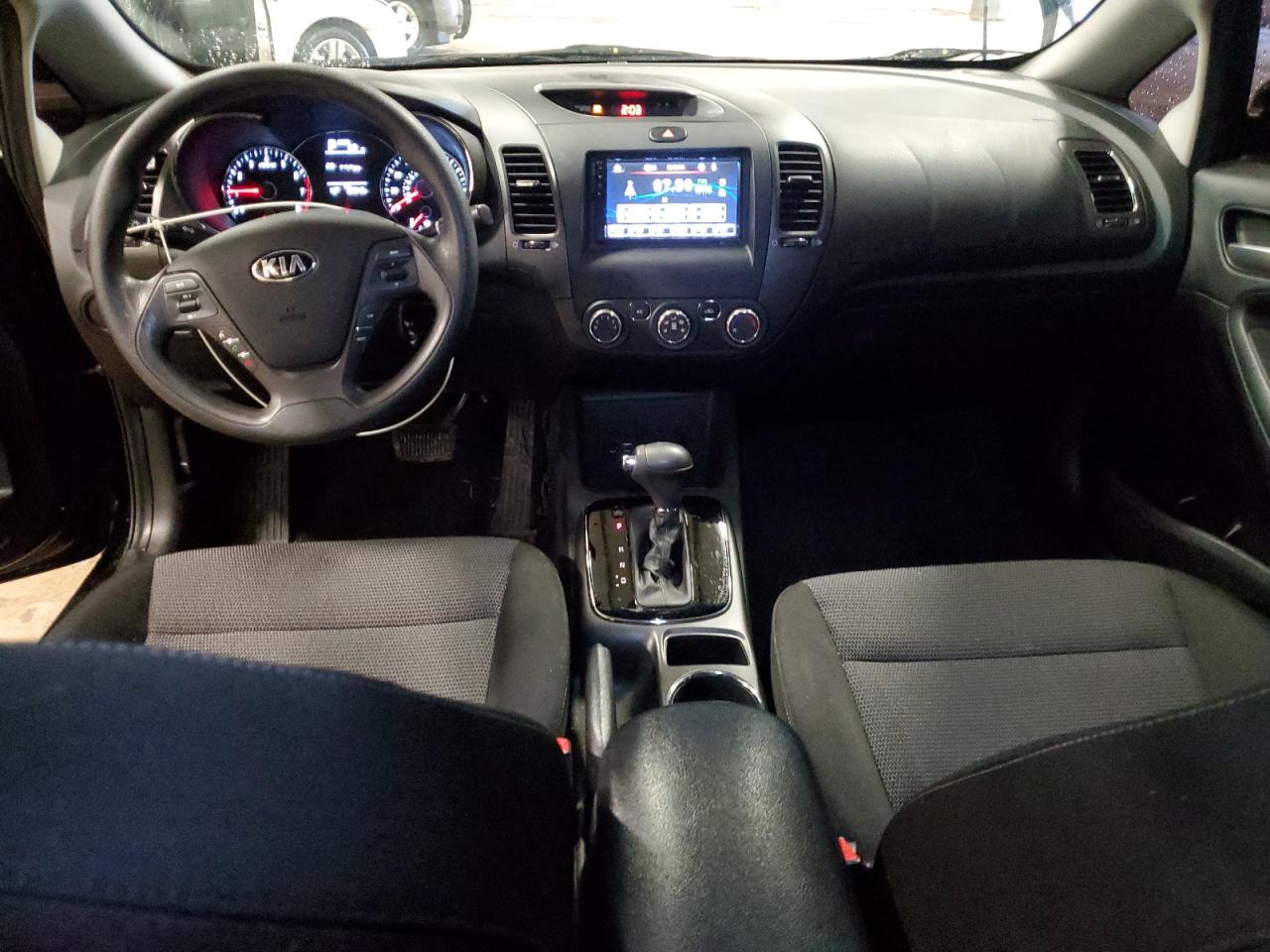 2017 Kia Forte - Image 8