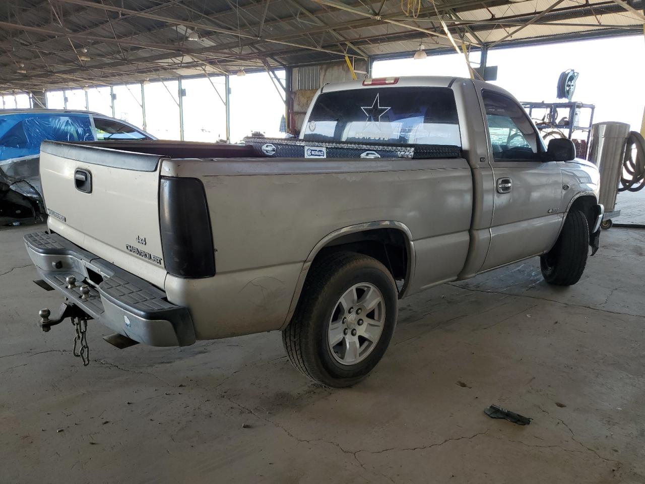 2006 Chevrolet Silverado - Image 3