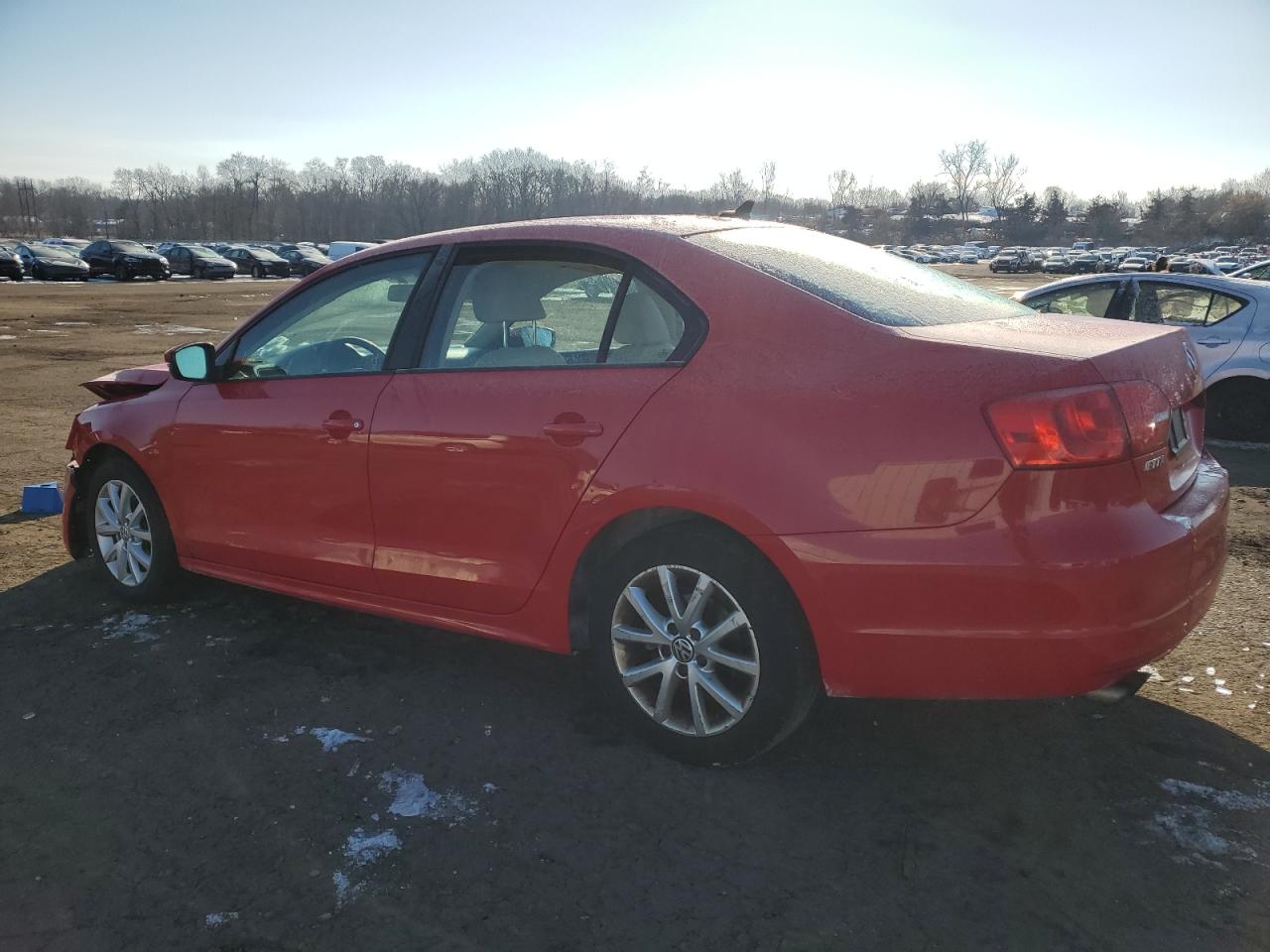2014 Volkswagen Jetta - Image 2