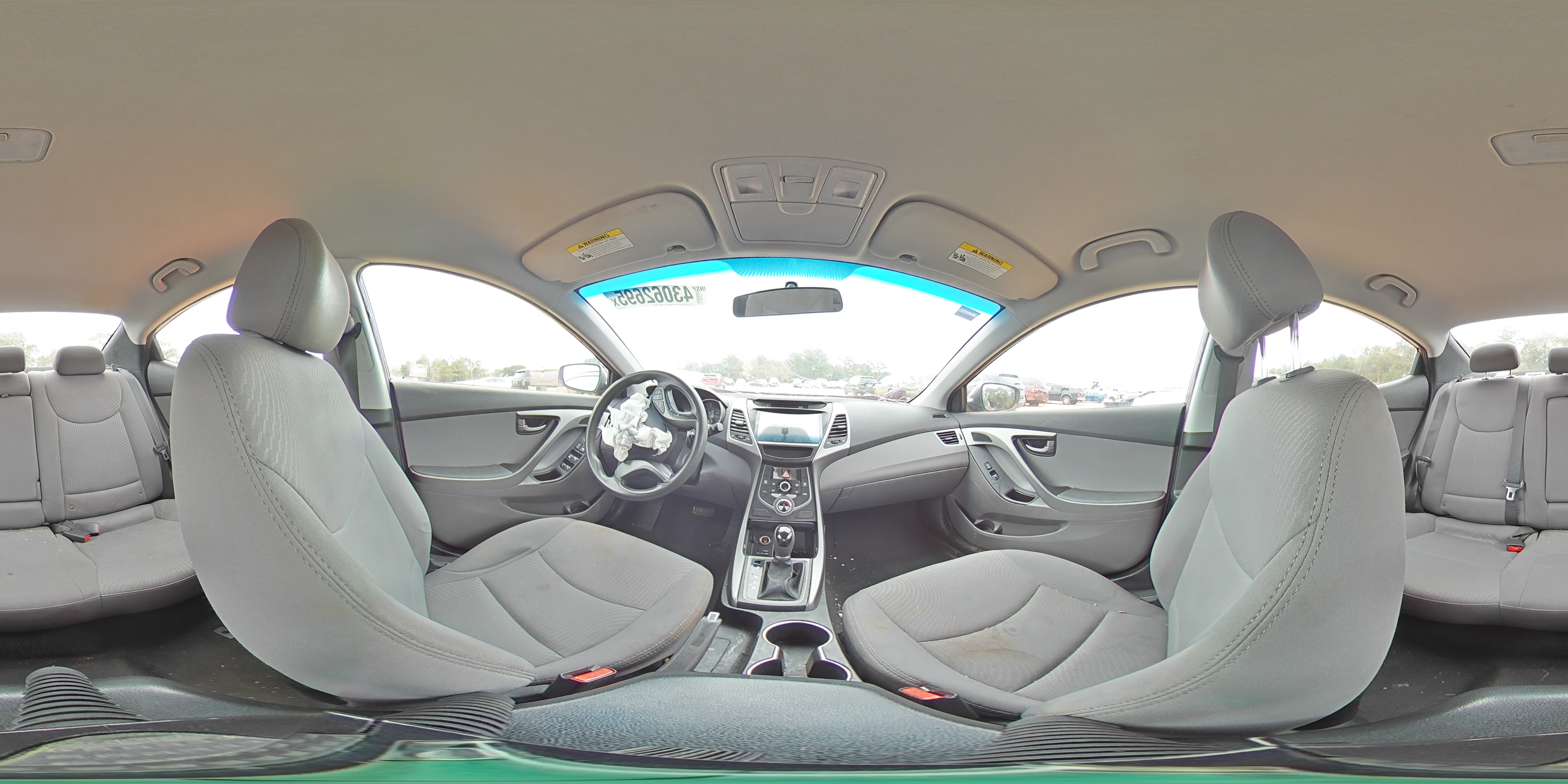 2016 Hyundai Elantra - Image 13