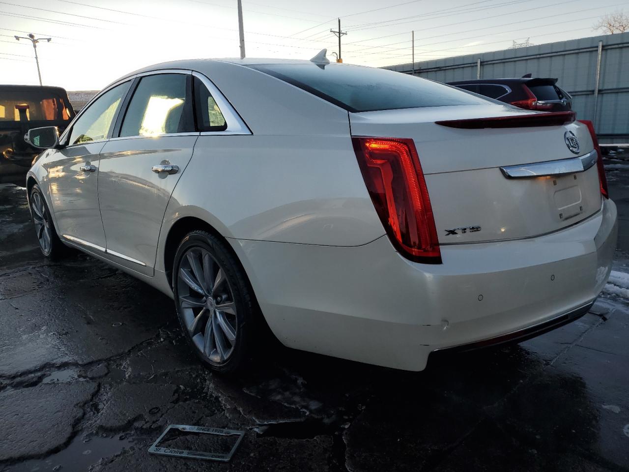 2013 Cadillac XTS - Image 2