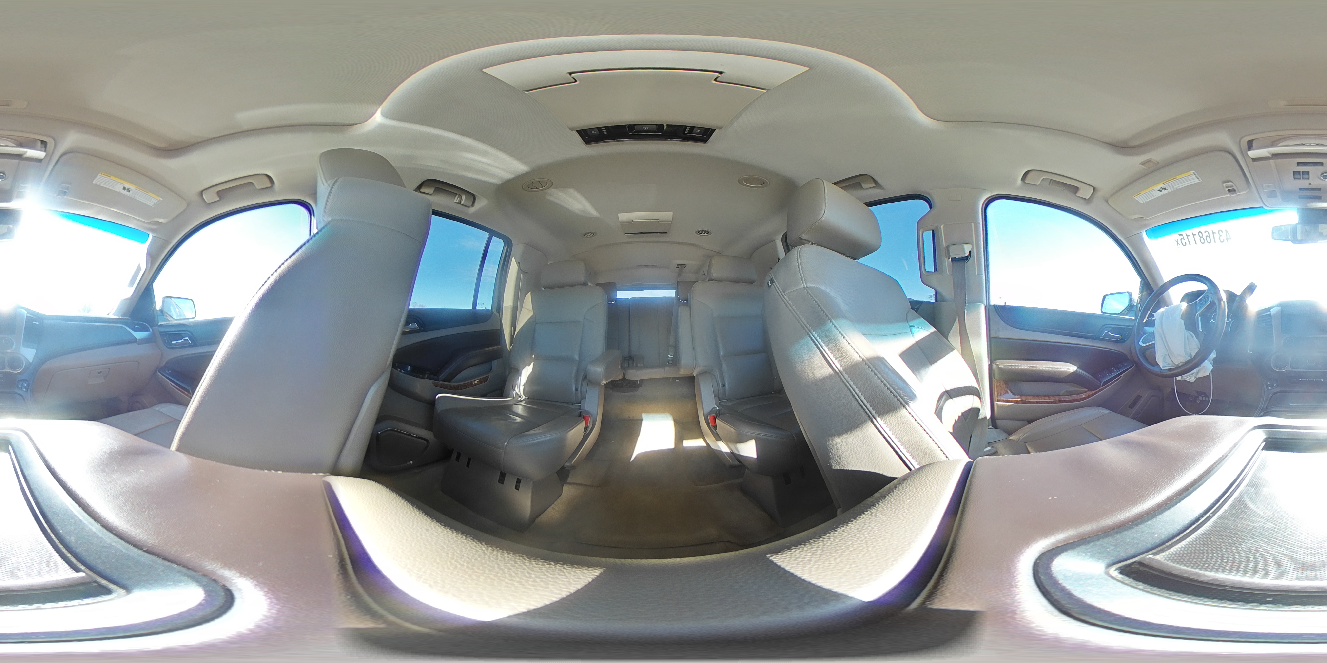 2015 Chevrolet Suburban - Image 13