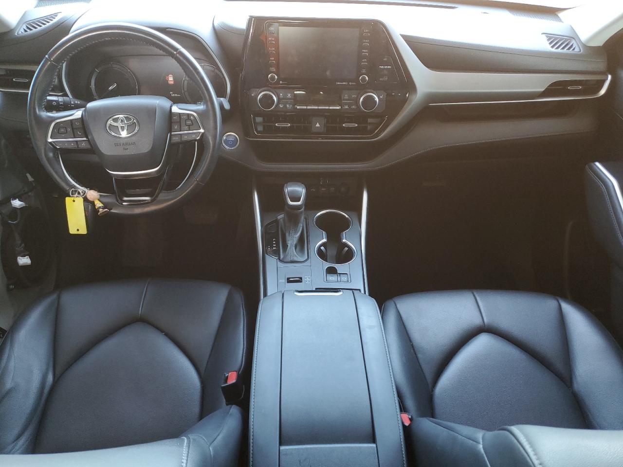 2021 Toyota Highlander - Image 8