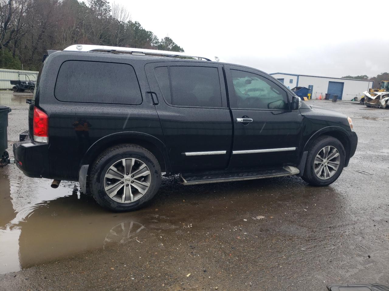 2015 Nissan Armada - Image 3
