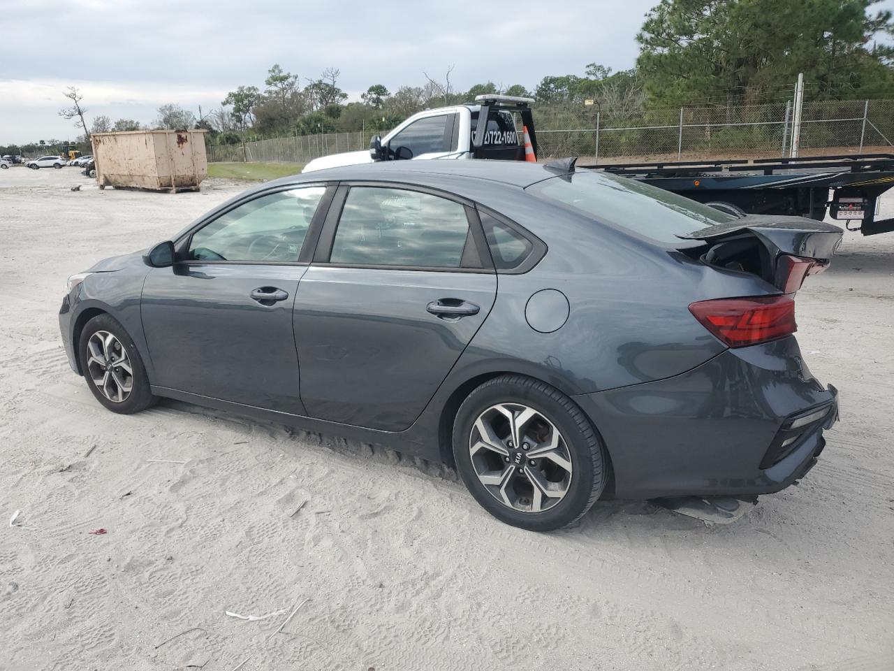 2019 Kia Forte - Image 2