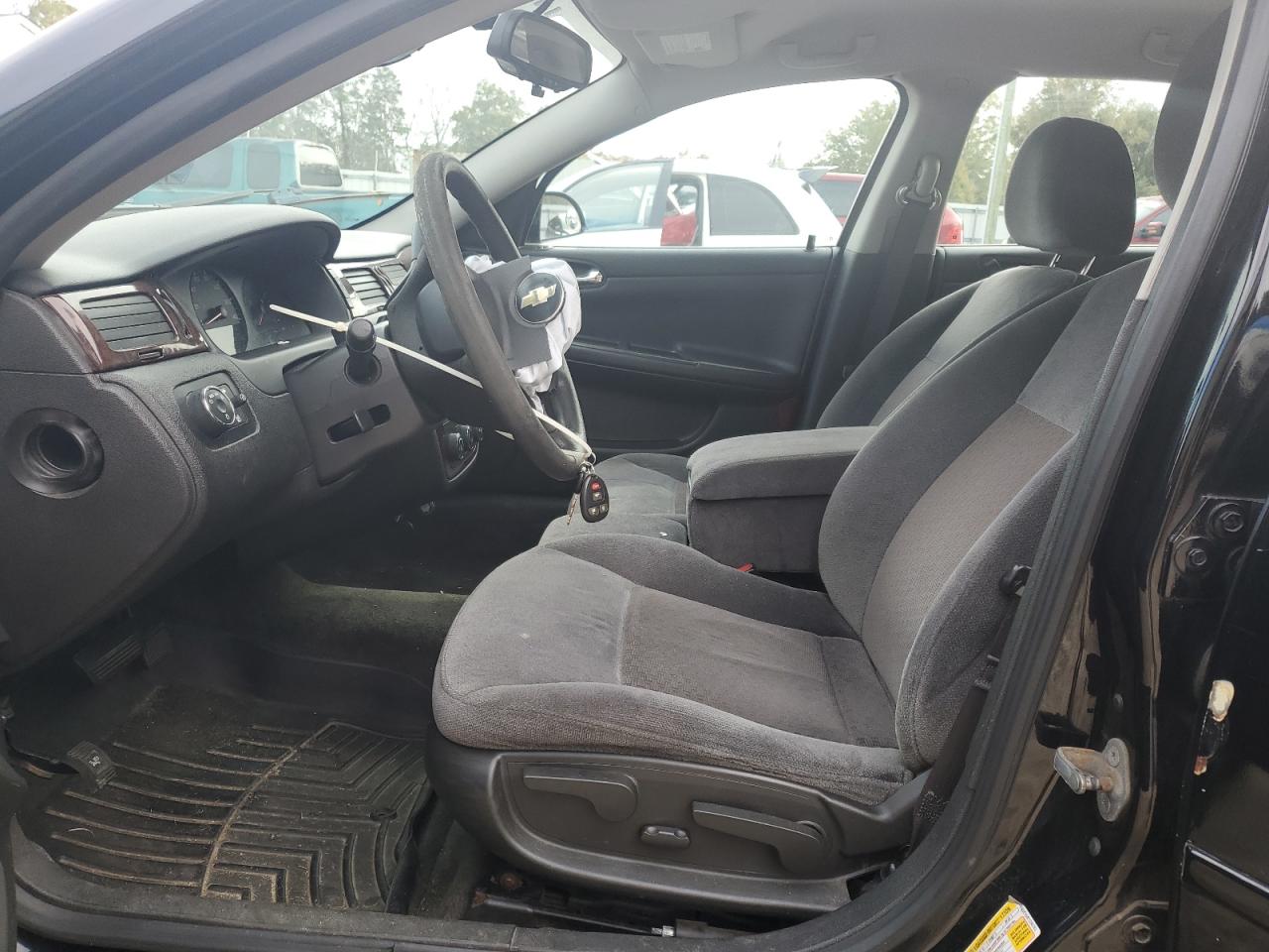 2011 Chevrolet Impala - Image 7