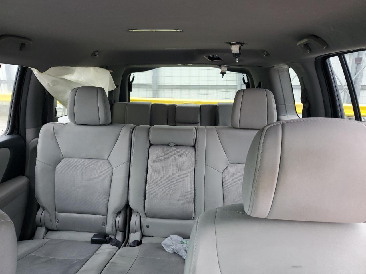 2015 Honda Pilot - Image 10