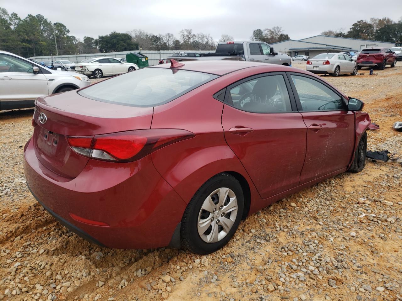 2016 Hyundai Elantra - Image 3