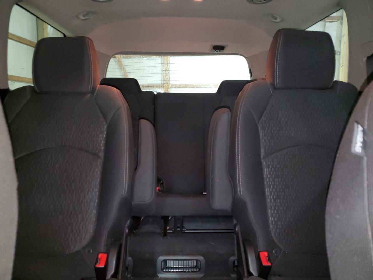2016 GMC Acadia - Image 10