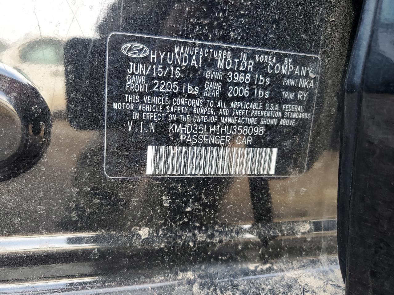 2017 Hyundai Elantra - Image 12