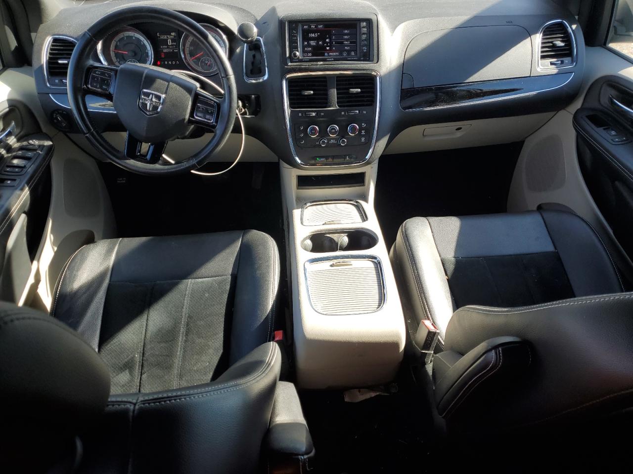 2018 Dodge Caravan - Image 8
