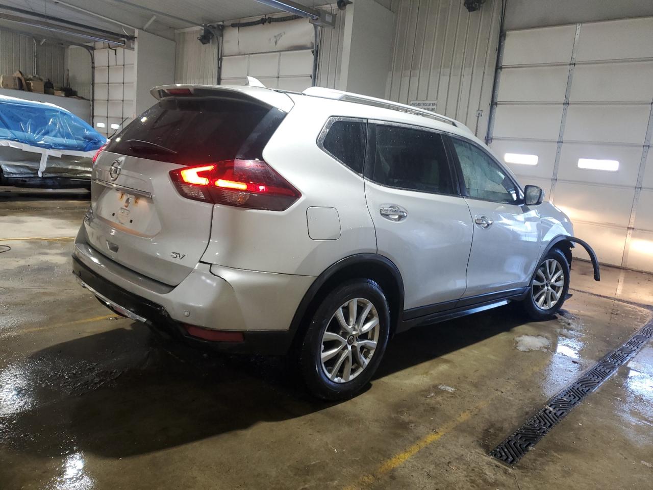 2019 Nissan Rogue - Image 3