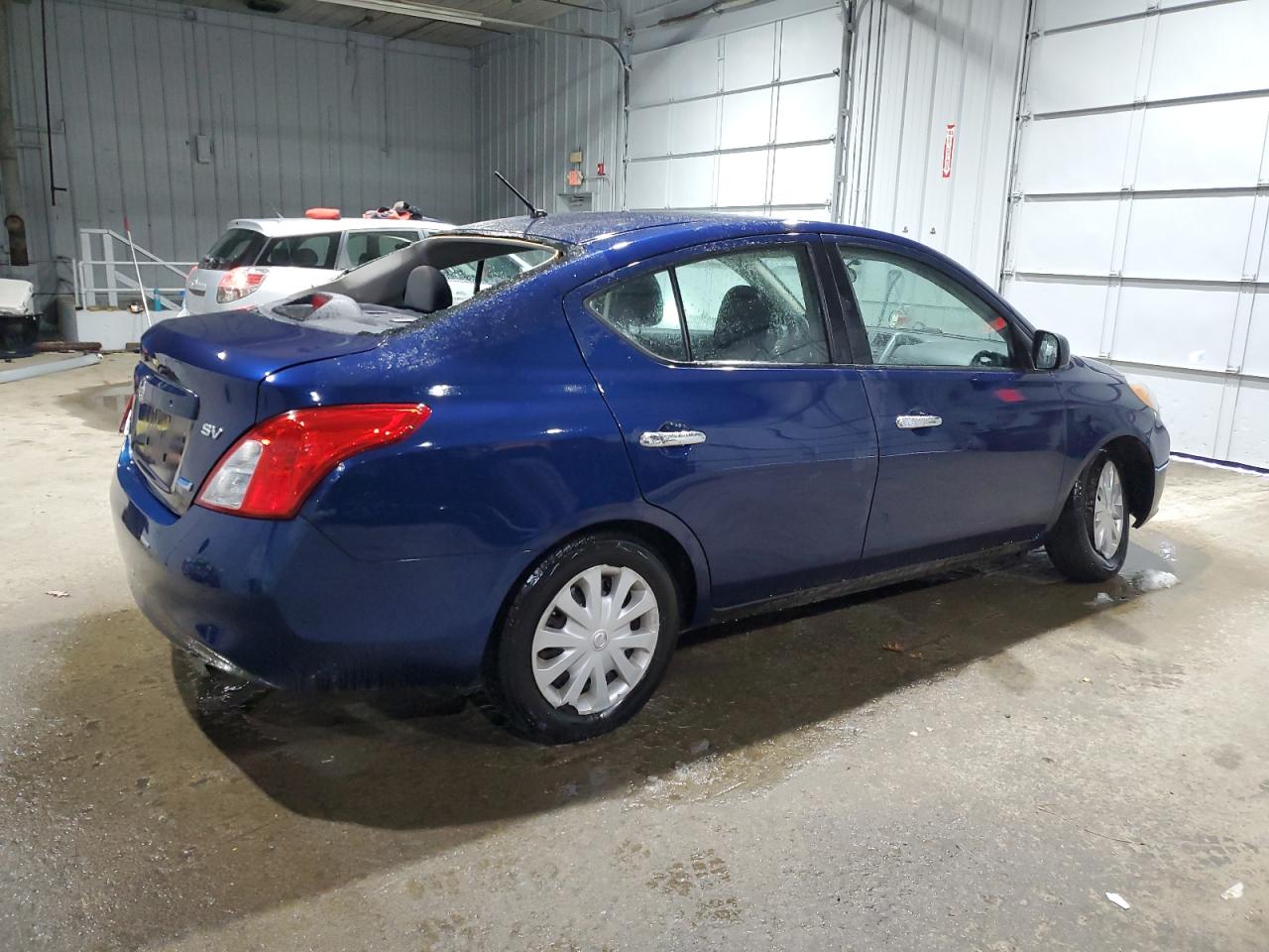 2012 Nissan Versa - Image 3