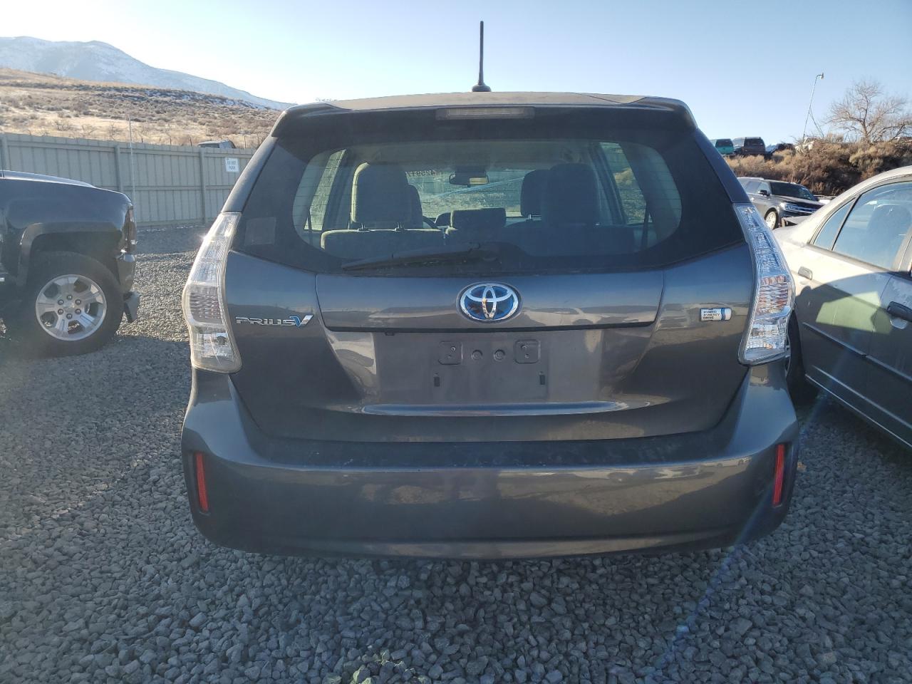 2013 Toyota Prius - Image 6