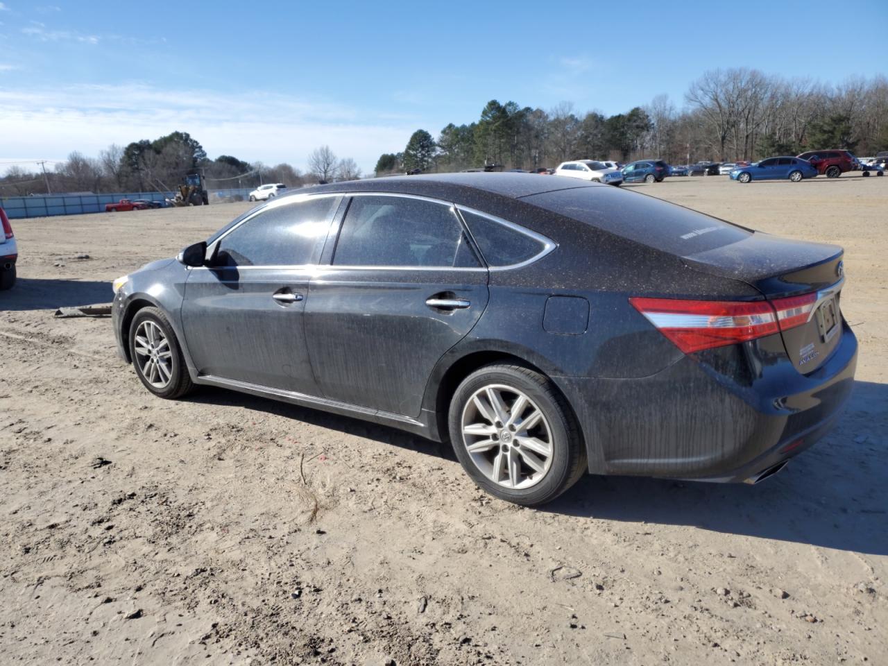 2014 Toyota Avalon - Image 2