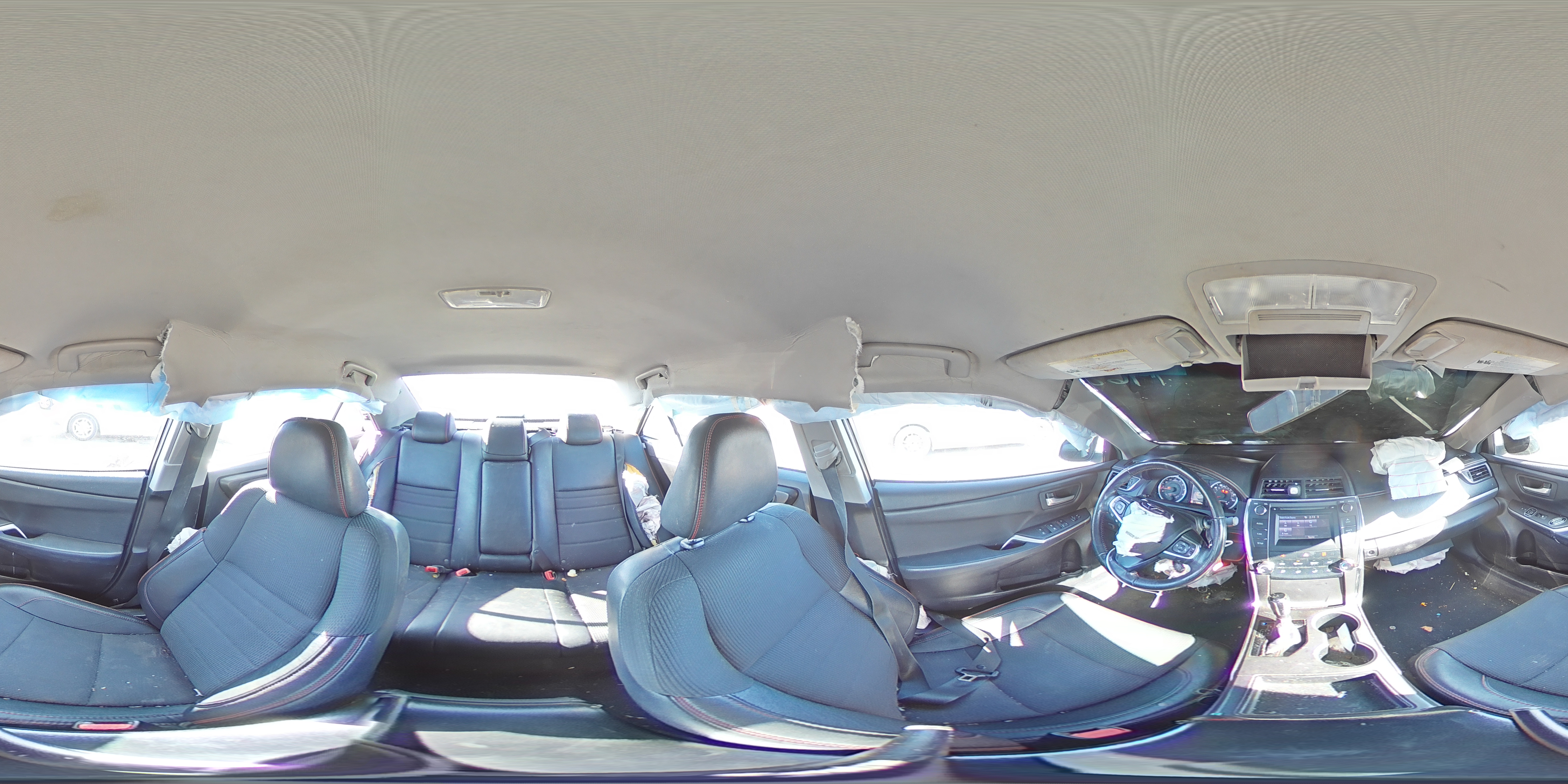 2016 Toyota Camry - Image 13