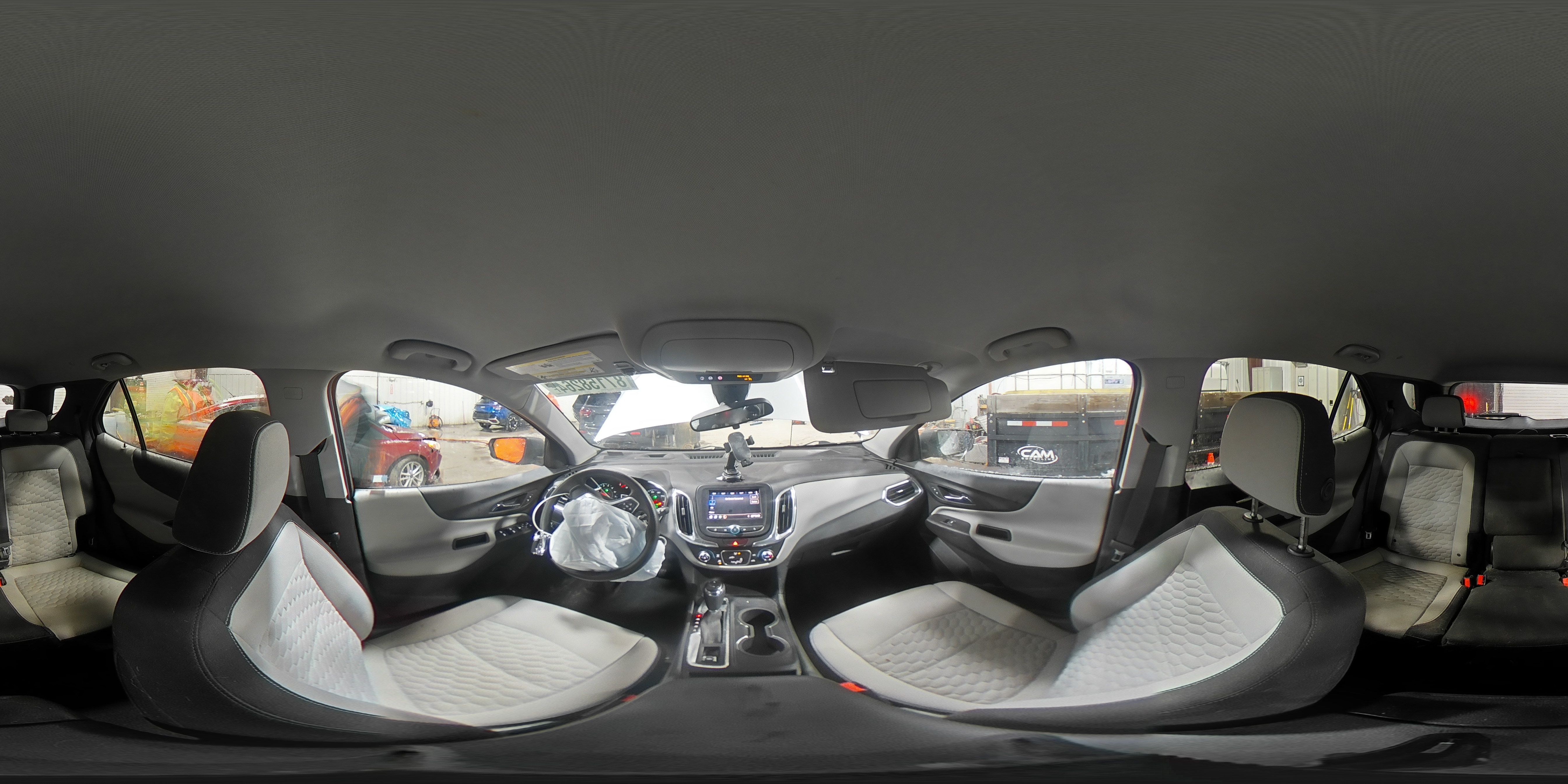 2020 Chevrolet Equinox - Image 14