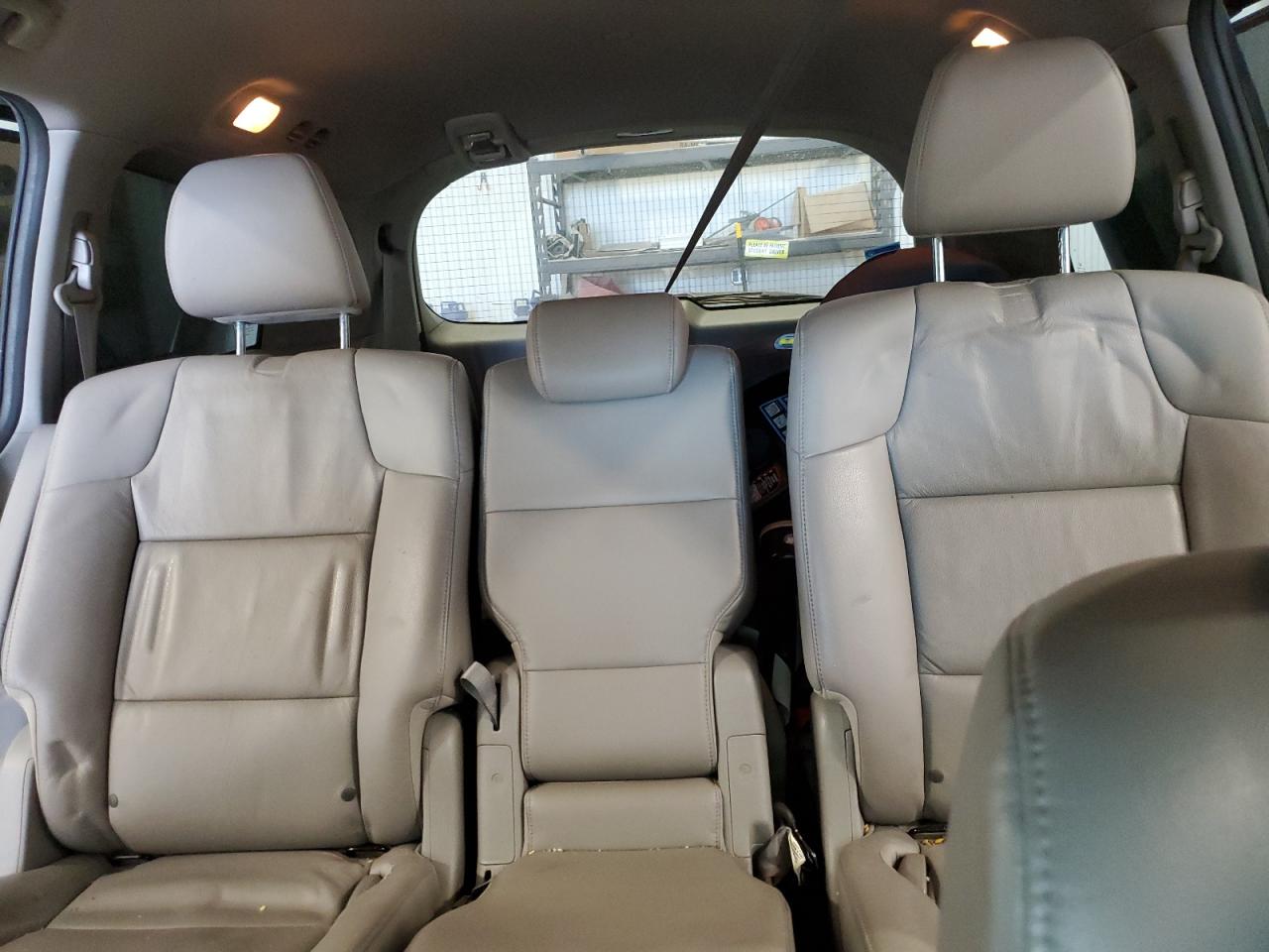 2011 Honda Odyssey - Image 10
