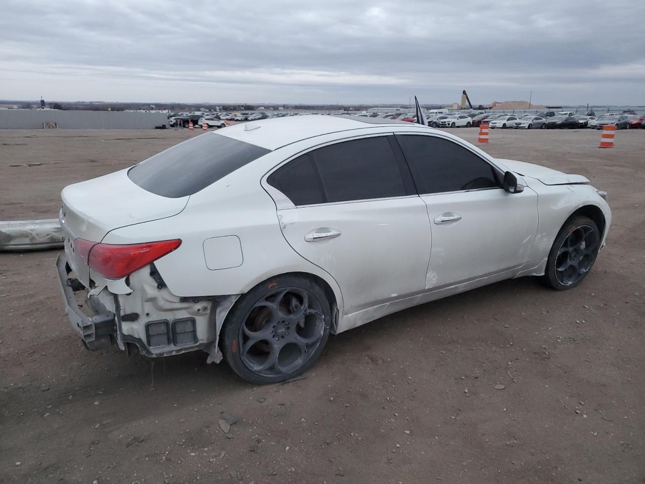 2017 Infiniti Q50 - Image 3