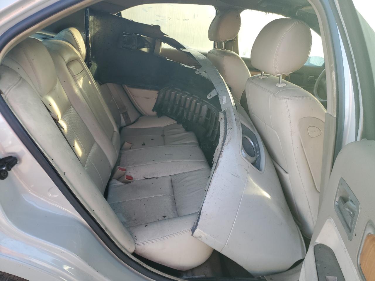 2008 Lincoln MKZ - Image 12