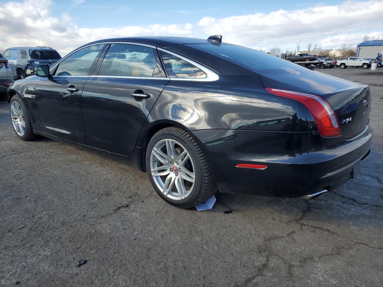 2017 Jaguar XJ - Image 2