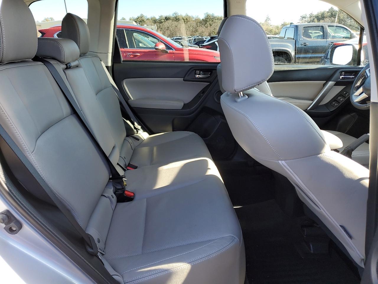 2017 Subaru Forester - Image 11