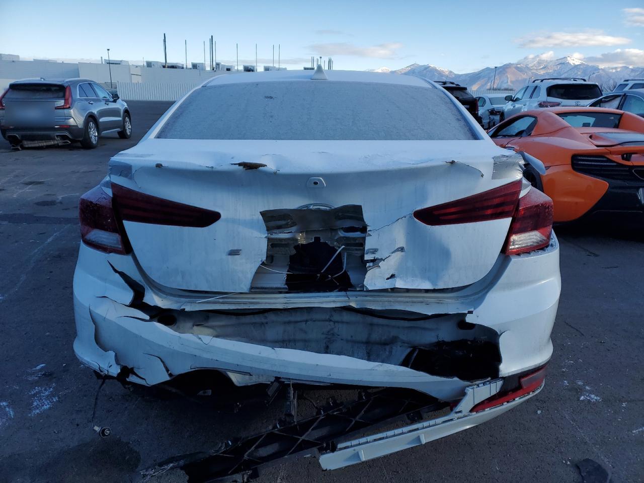 2019 Hyundai Elantra - Image 6