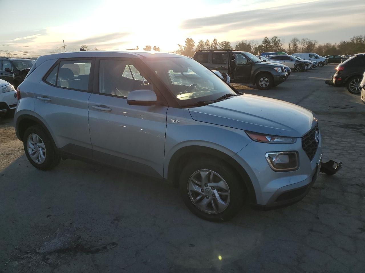2021 Hyundai Venue - Image 4