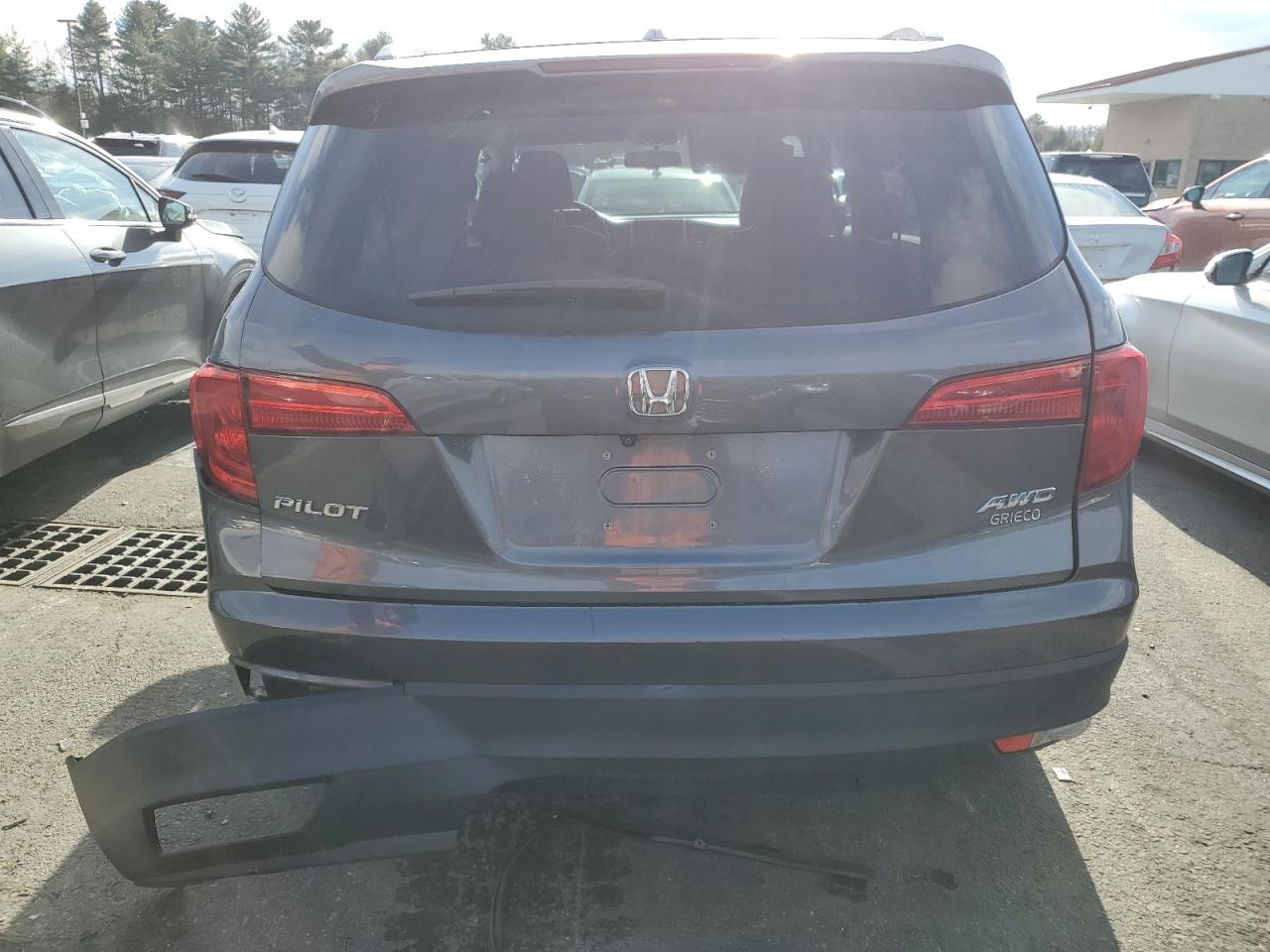 2018 Honda Pilot - Image 6