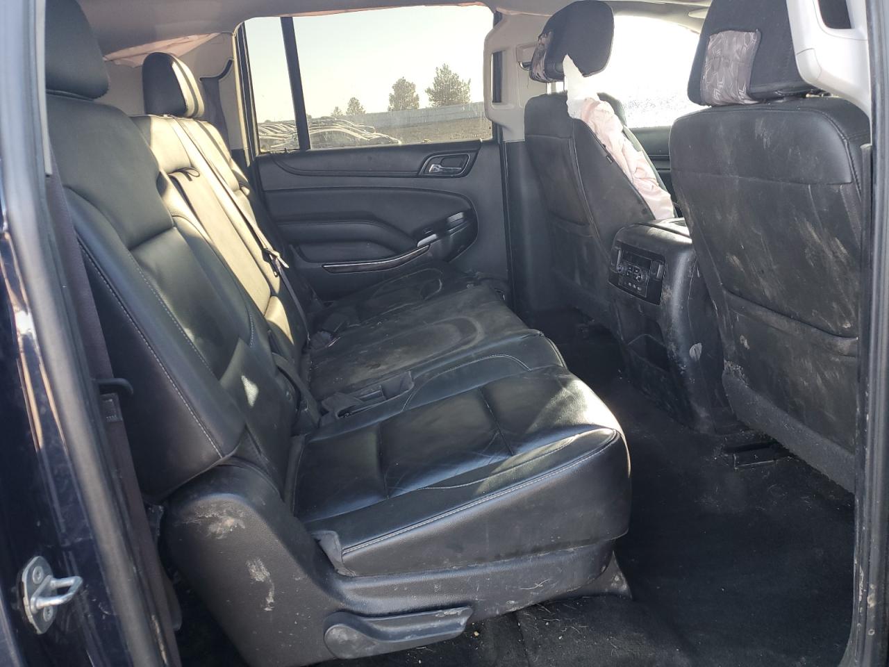 2017 Chevrolet Suburban - Image 11