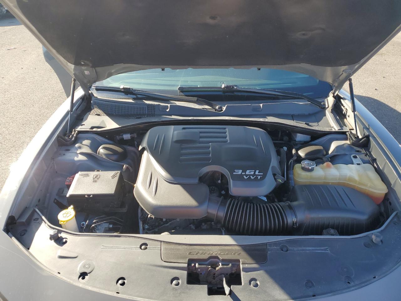 2018 Dodge Charger - Image 11