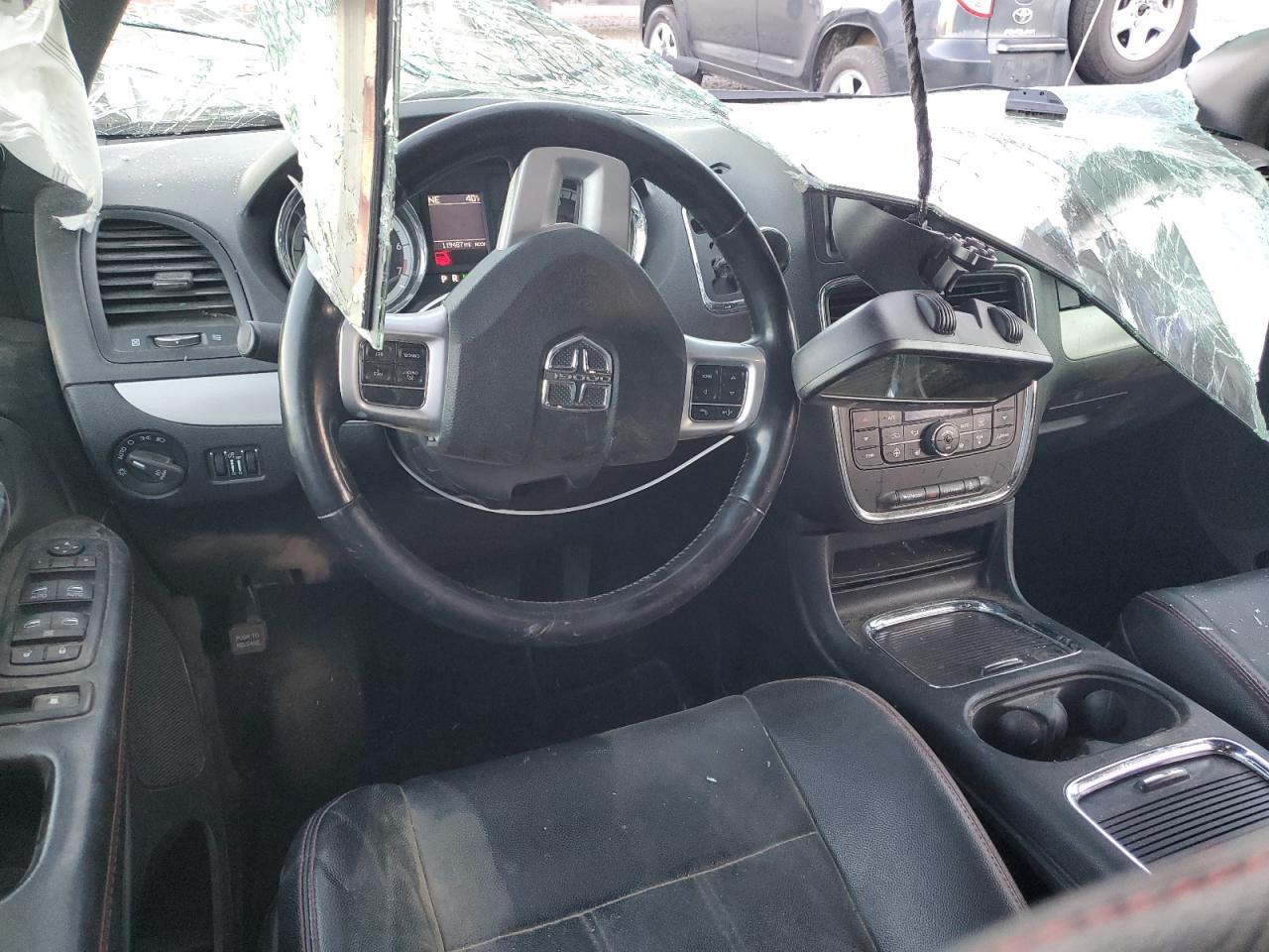 2020 Dodge Caravan - Image 8
