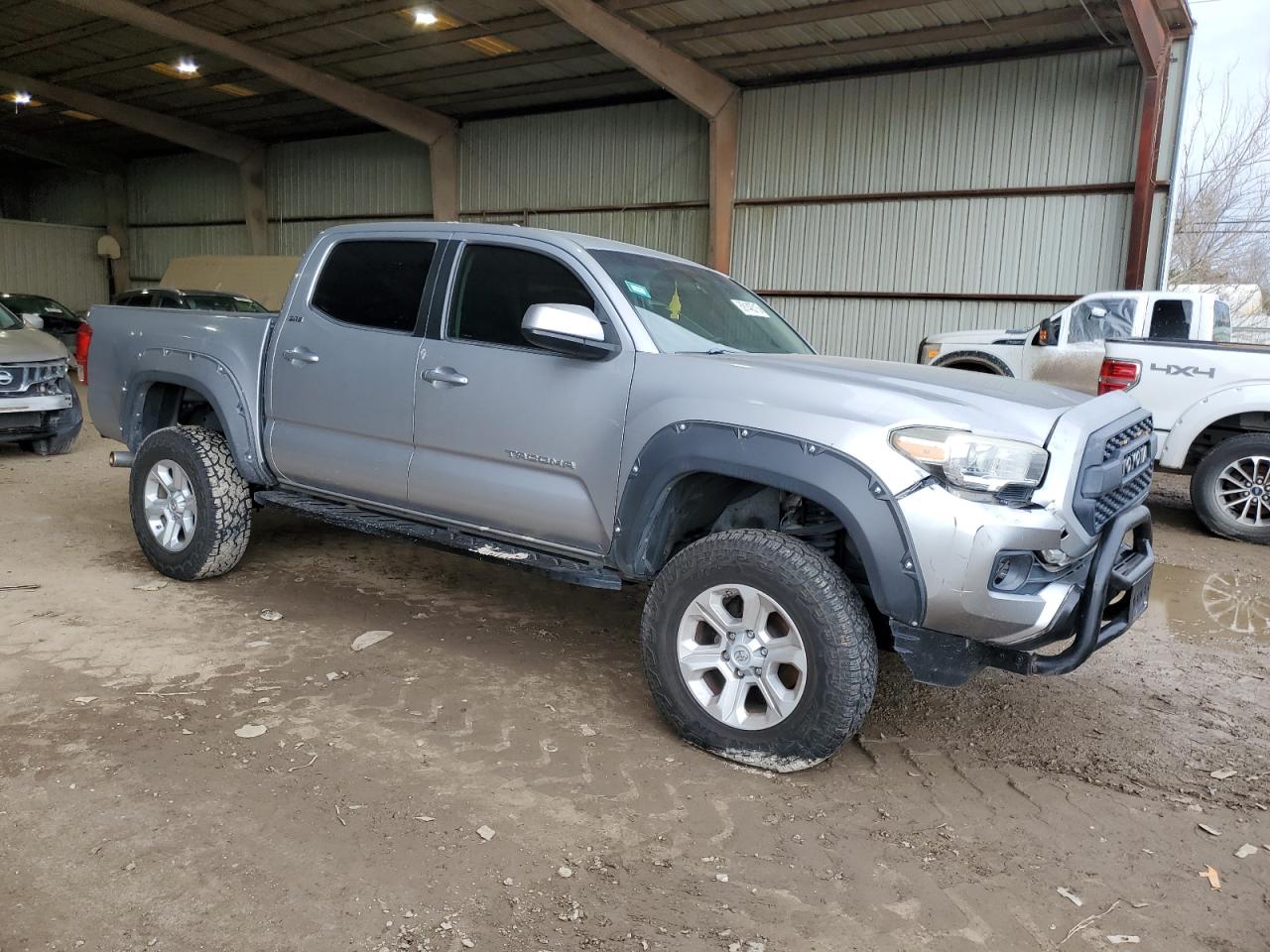2016 Toyota Tacoma - Image 4