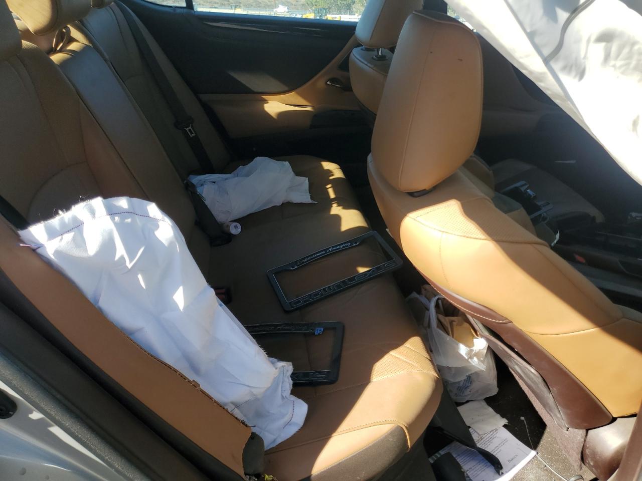 2021 Lexus ES - Image 11