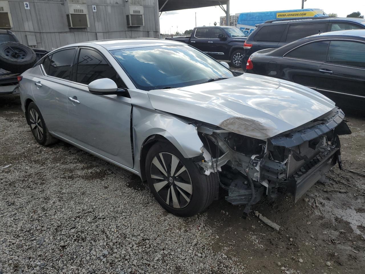 2019 Nissan Altima - Image 4