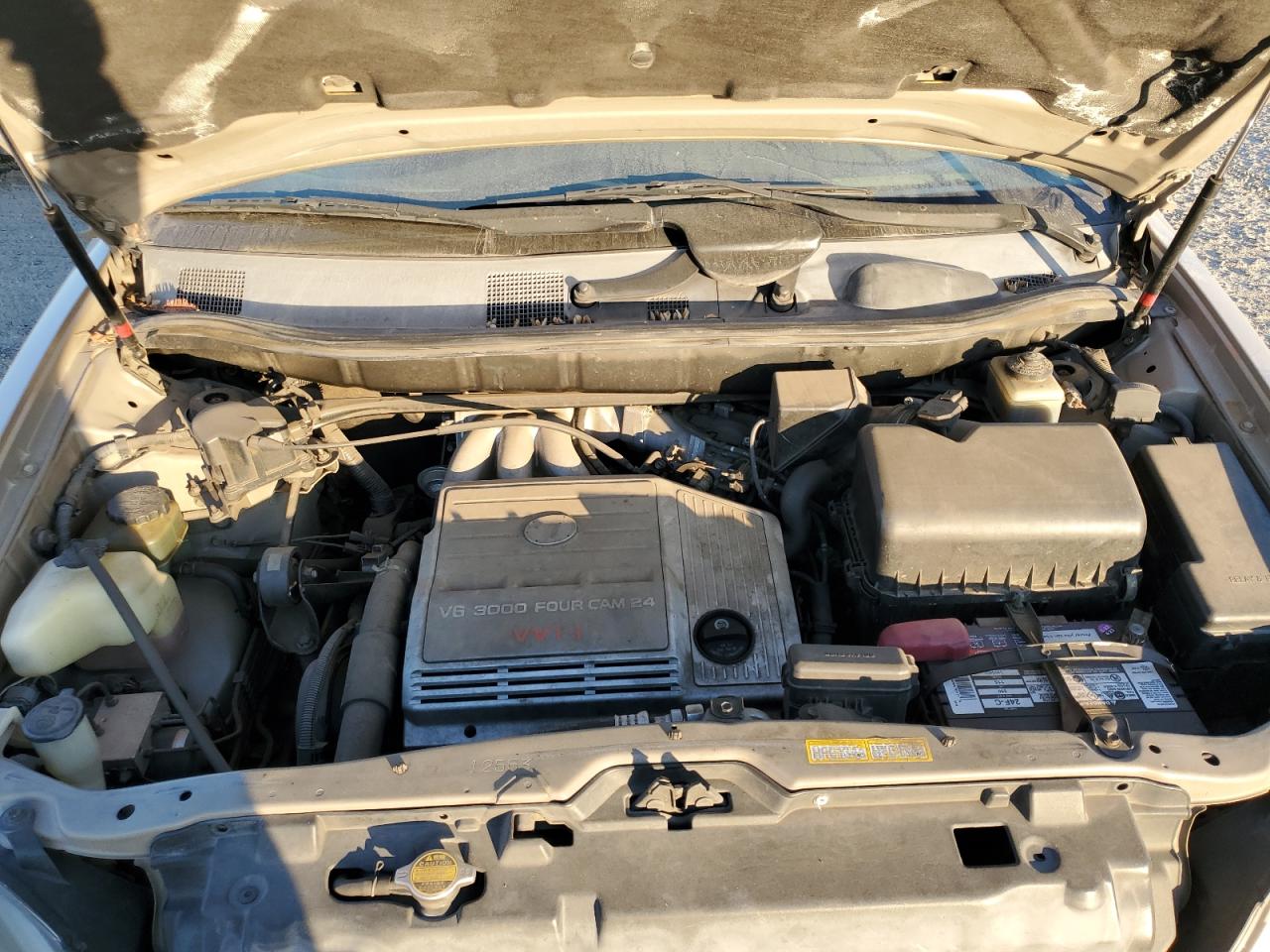 2000 Lexus RX - Image 11