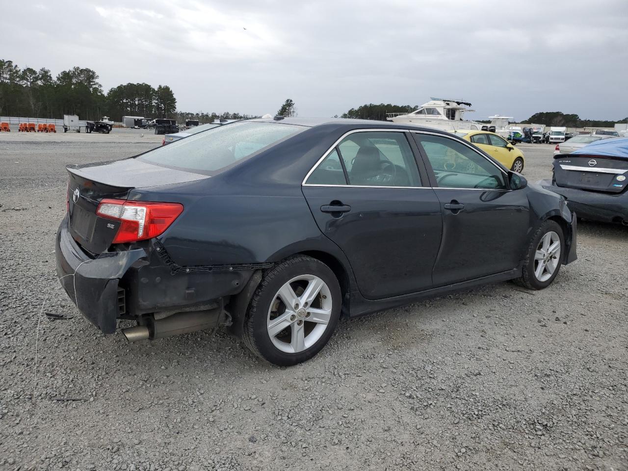 VIN 4T1BF1FK8DU695795 2013 TOYOTA CAMRY no.3