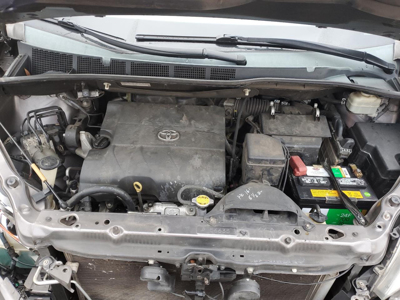 2013 Toyota Sienna - Image 12