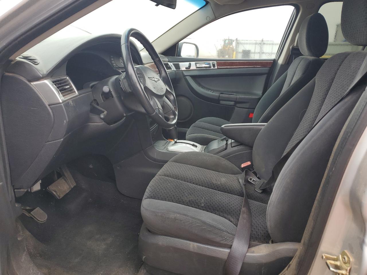 2005 Chrysler Pacifica - Image 7